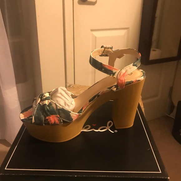 Wedges - Picture 3 of 4